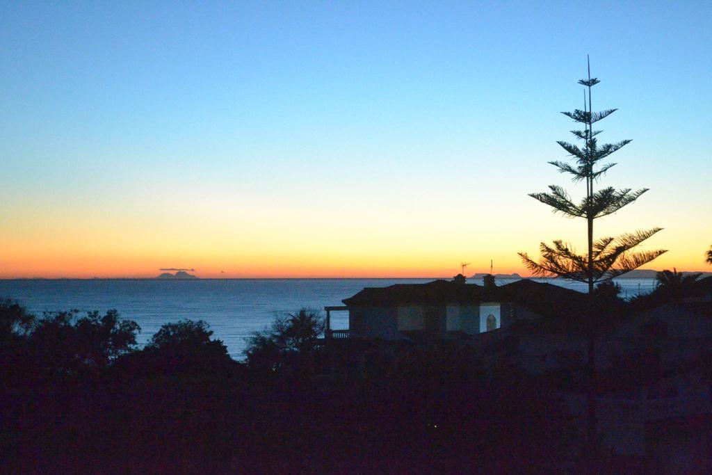מיחאס קוסטה Casa Luz Del Faro Bed & Breakfast מראה חיצוני תמונה